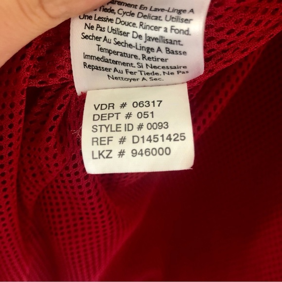 Vintage L.L. Bean Windbreaker with Hidden Hood and Zipper Pockets Size Large - Picture 12 of 12